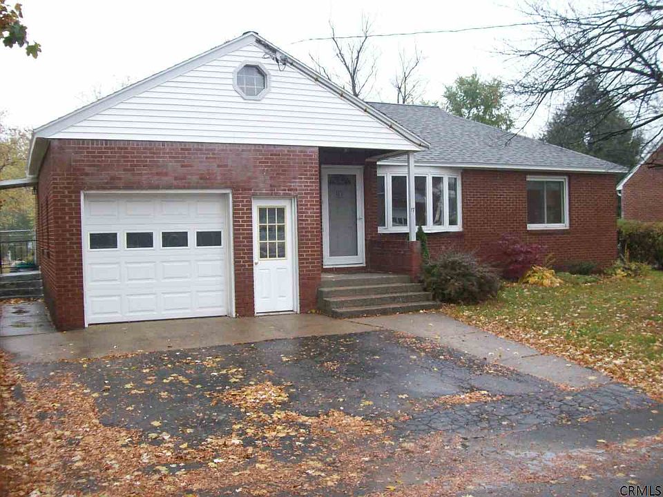 1st image of 17 Bosher Dr