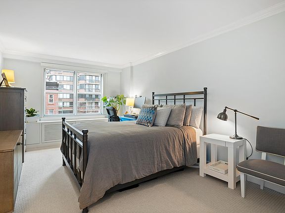 5th image of 401 E 74th St APT 6J