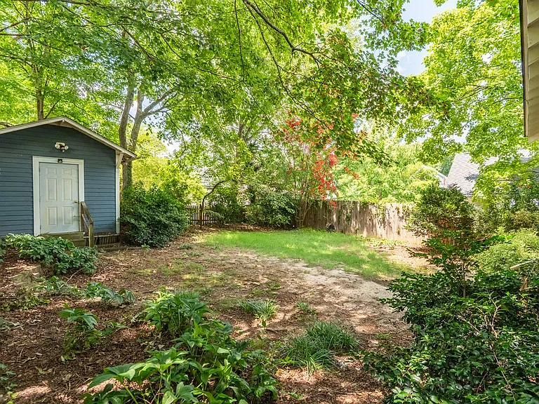 613 Elm St — Photo 22