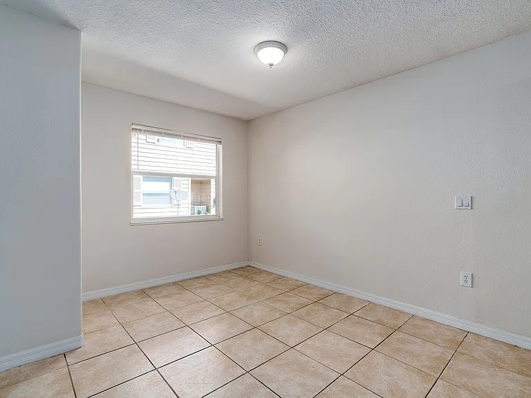 2167 Harrison St — Photo 5