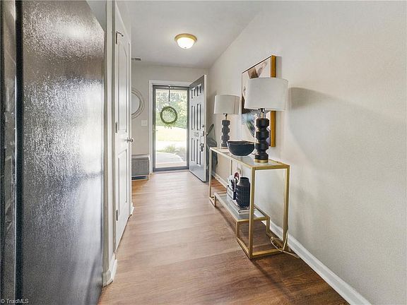 4th image of 1139 Brooksridge Way