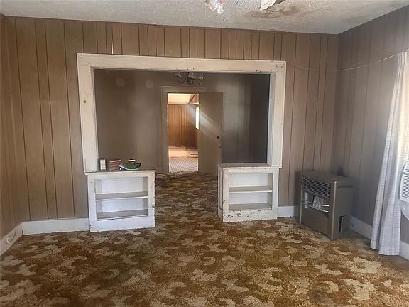 3rd image of 924 S 13th St