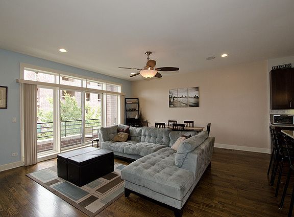 2nd image of 3056 N Oakley Ave APT 2S