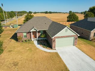 397 Fairway Cir, Grove, OK 74344
