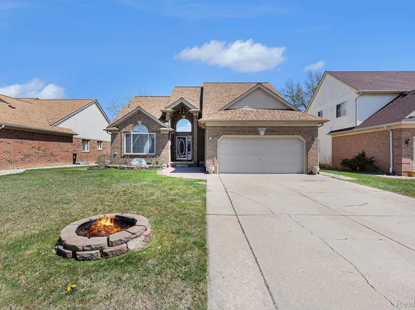 33572 Lamparter Dr, Sterling Heights, MI 48310