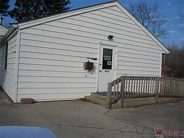 3rd image of 5249 Belmont Ave