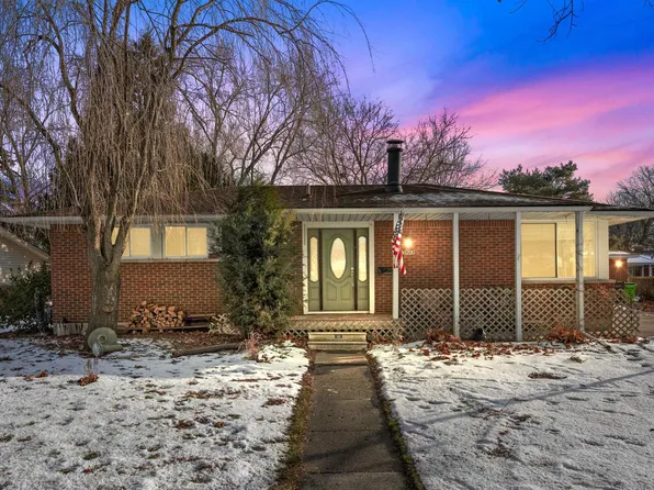 36220 Winterset Dr, Clinton Township, MI 48035