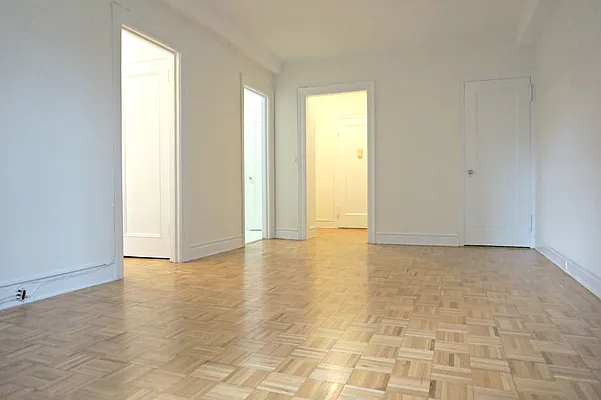 Rented by Metropolitan Equities | media 21