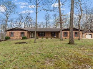 17 Stablestone Dr, Union, MO 63084