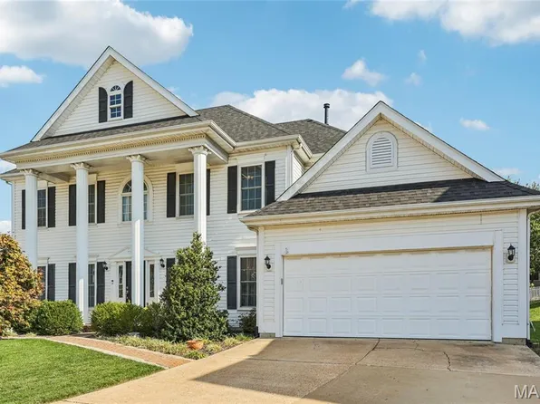 826 Crosswood Ct, Saint Louis, MO 63129