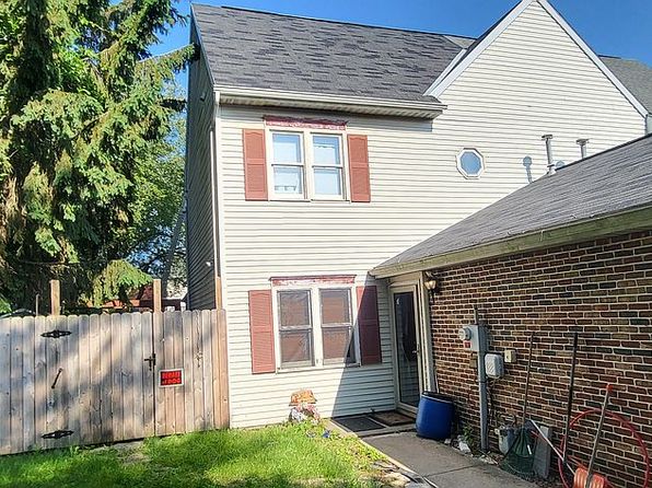 214 S 4th St