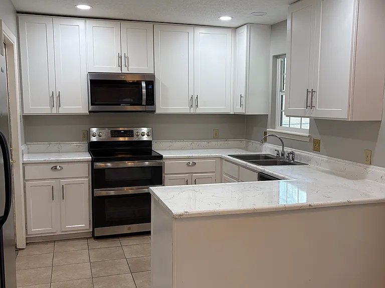 13248 Bluff View Dr — Photo 12