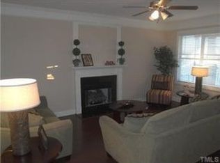 99 Oak Run Dr, Clayton, NC 27520