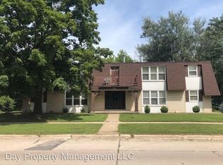 1700 9th St APT 5, Green Bay, WI 54304