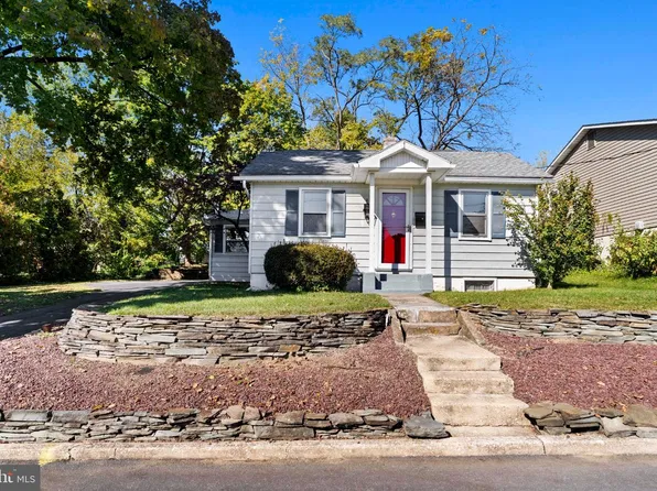 2030 Lincoln St, Camp Hill, PA 17011