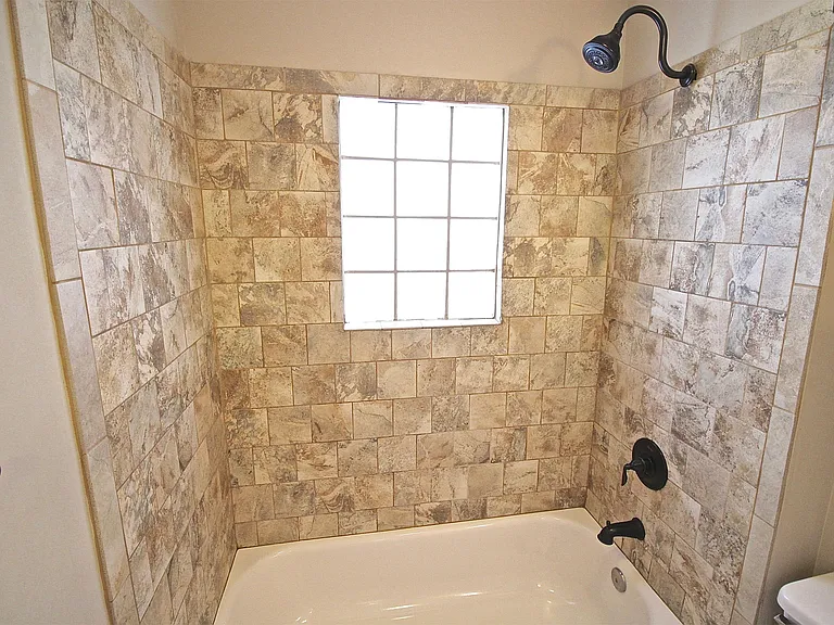 2803 Charlotte St #1S — Photo 12