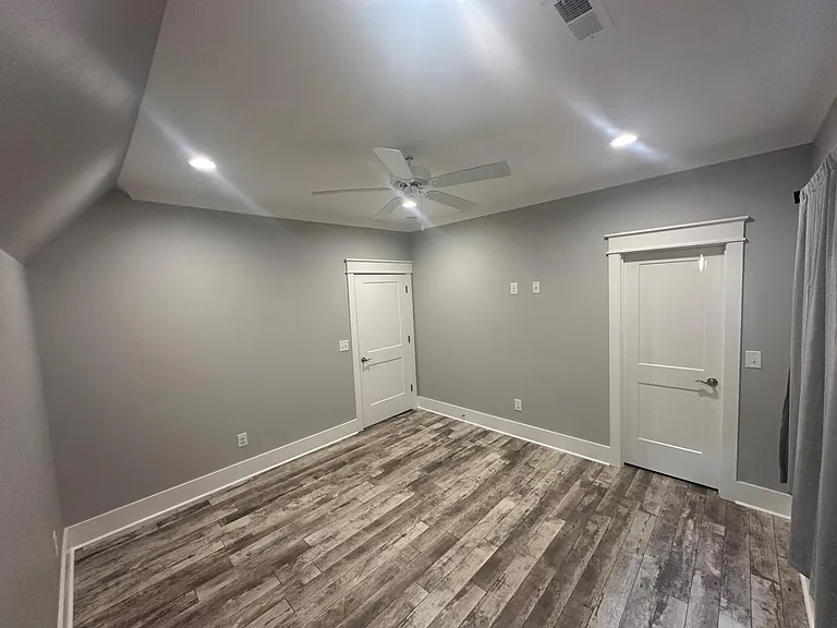 15 Waterside Ln — Photo 9
