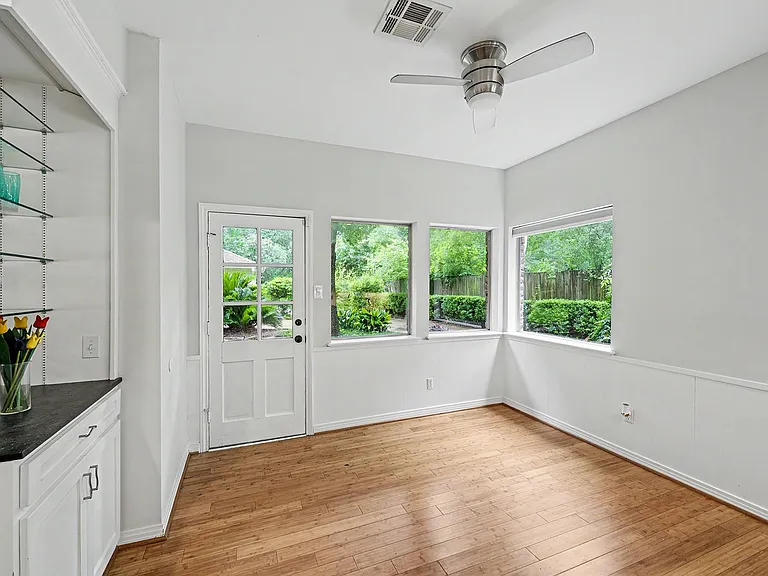 10811 Hunters Forest Dr — Photo 10