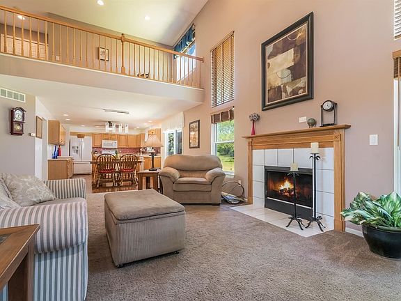 4th image of 6475 Meadow Creek Dr