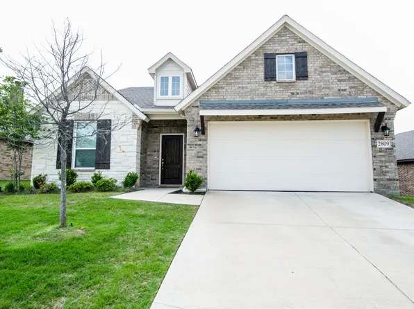 2809 Belmont Dr, Ennis, TX 75119