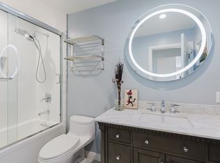 1154 S Barrington Ave, Los Angeles, CA 90049