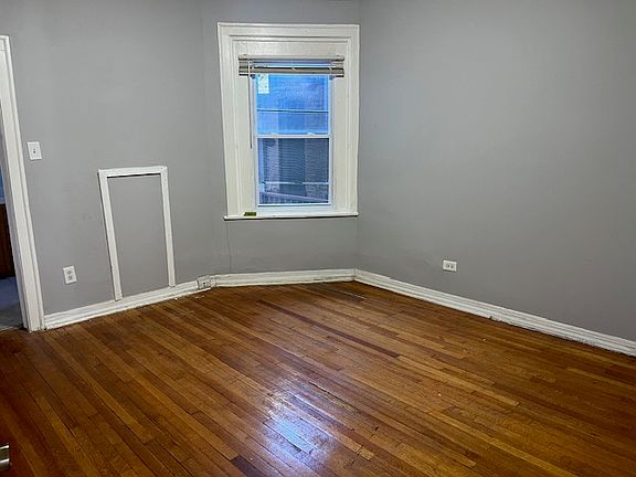 5th image of 7804 S Burnham Ave APT 3