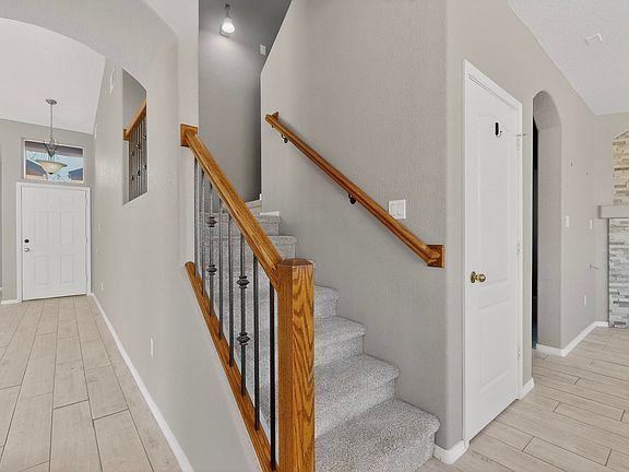 4th image of 1328 Peppoli Loop SE