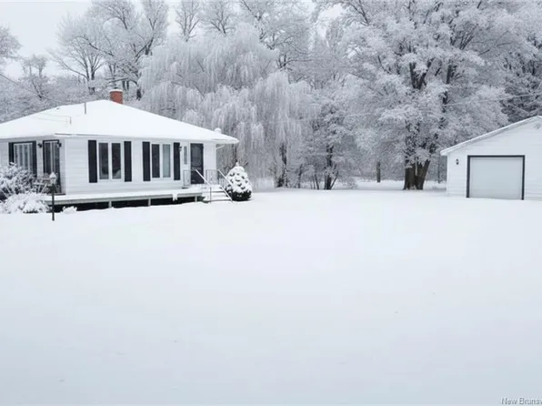 138 School St, Bath, NB E7J 1C4