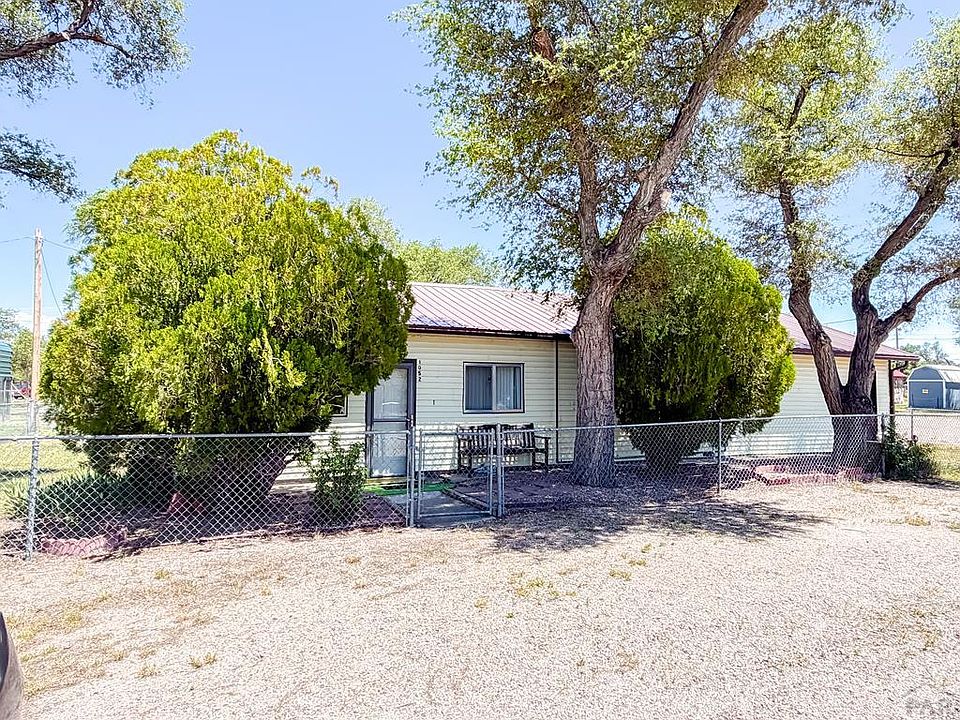 1st image of 1052 Carson Ave