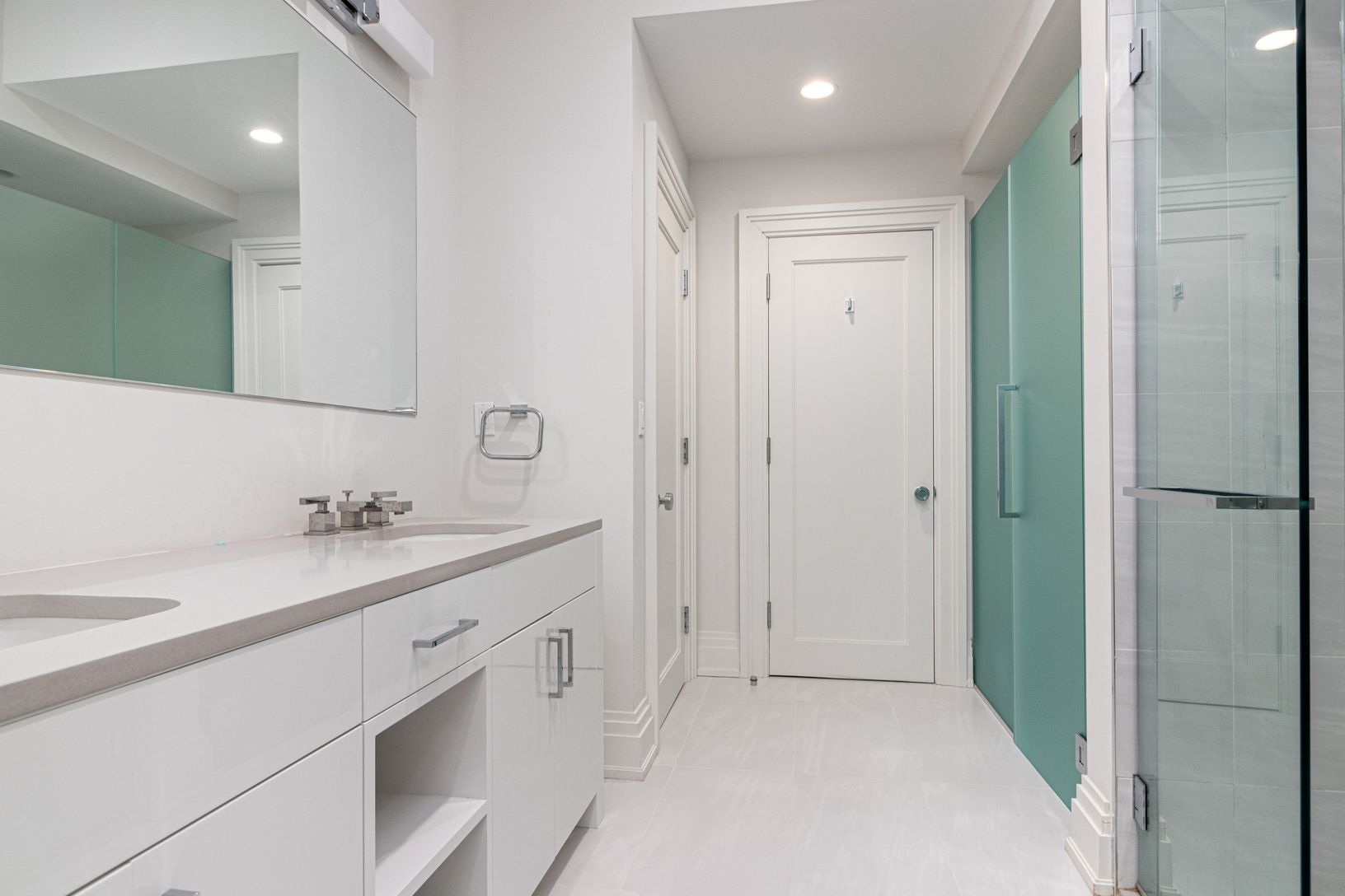  Full Bath in lower level