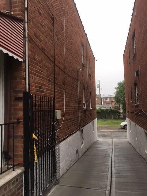Building Photo 3
