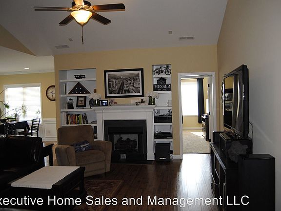 5th image of 309 Kingston Cir