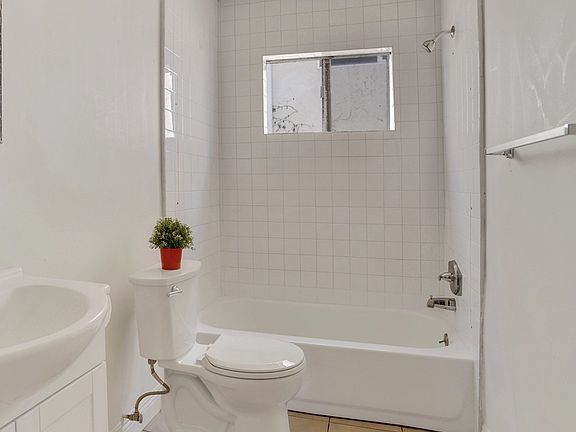 5th image of 1016 N Curson Ave #4