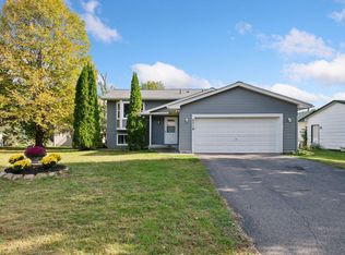 2316 Van Sloun Rd, Chaska, MN 55318