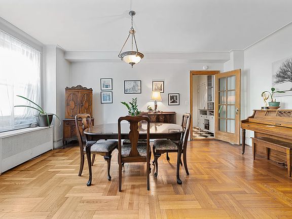 3rd image of 300 W 108th St APT 2B