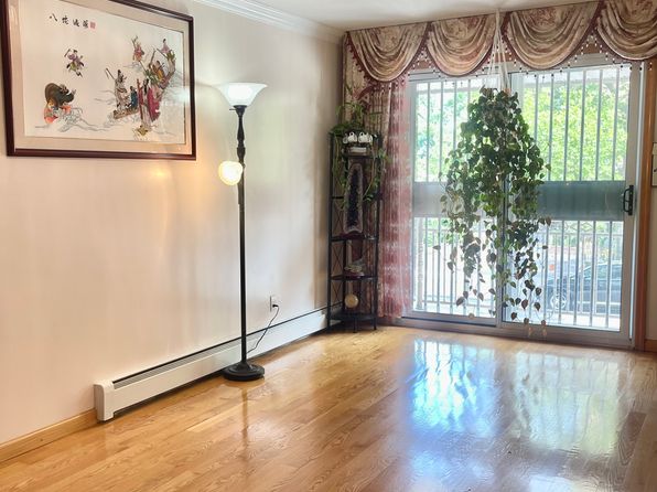 14478 Roosevelt Ave Floor 2