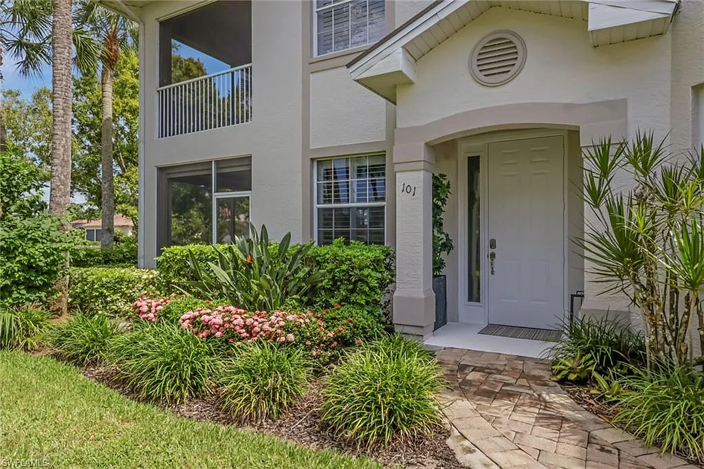 3 bed, 2.0 bath, 1700 sqft, $11,000 — Photo 3