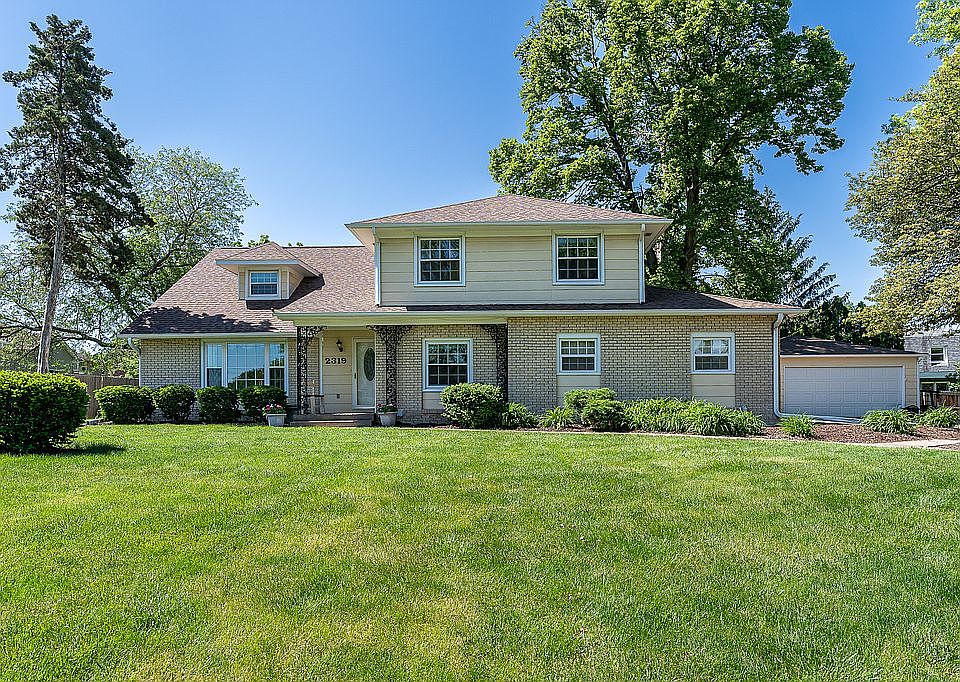 1st image of 2319 Windsor Dr
