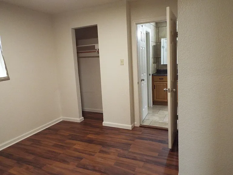2519 Hicks Ave #2 — Photo 27