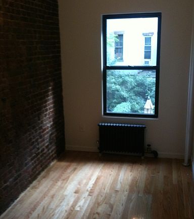 3rd image of 142 W 70th St APT 3R