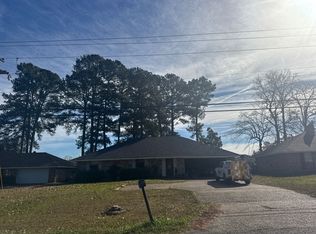 6143 Buncombe Rd, Shreveport, LA 71129