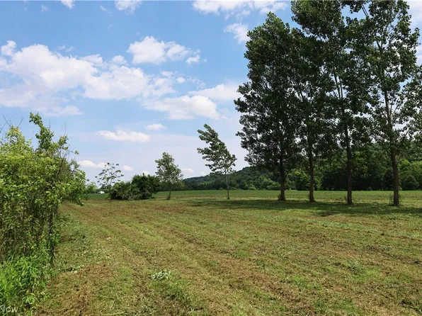 5115 School House Rd, Frazeysburg, OH 43822