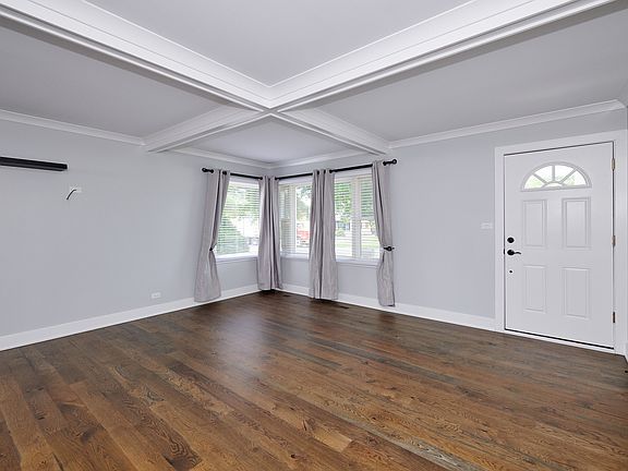 4th image of 611 N Elmhurst Ave