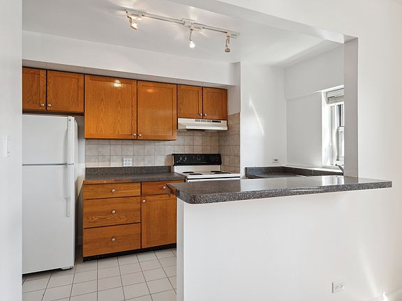 4th image of 4950 N Marine Dr APT 808