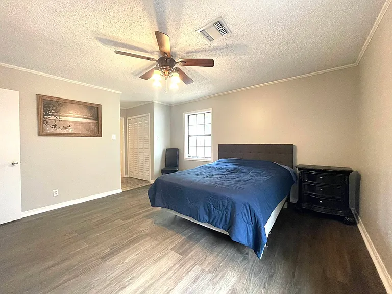 103 Comanche Cir — Photo 12