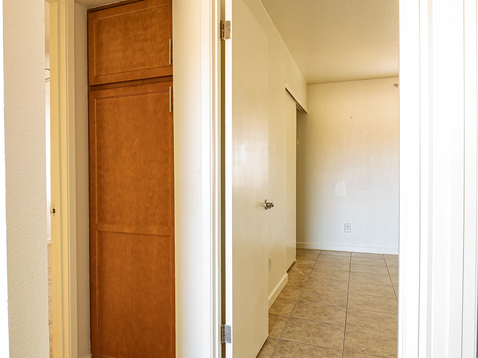 2 bed, 960 sqft, $1,250 — Photo 3