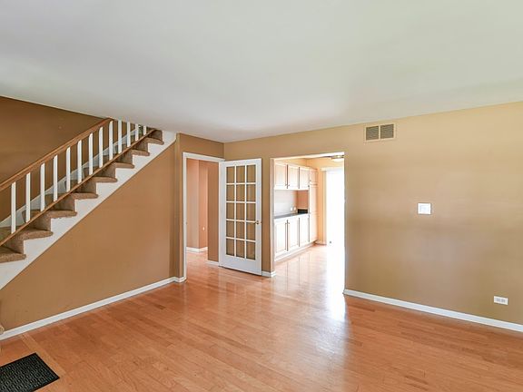 3rd image of 1609 Cambourne Ln