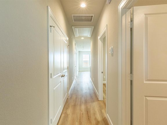 3rd image of 1016 Tillman Ln