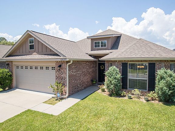 2nd image of 10627 Roundhill Dr