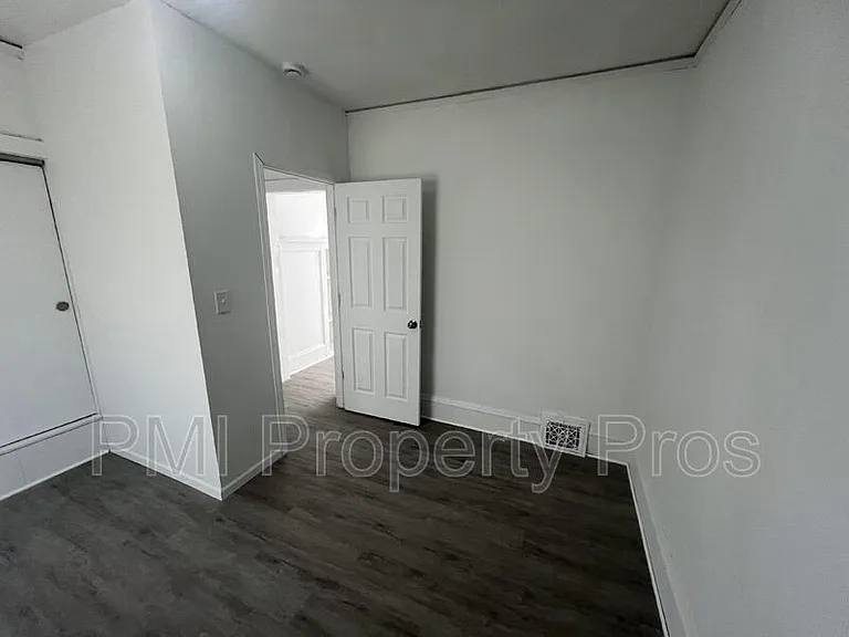 3284 N 30th St — Photo 5